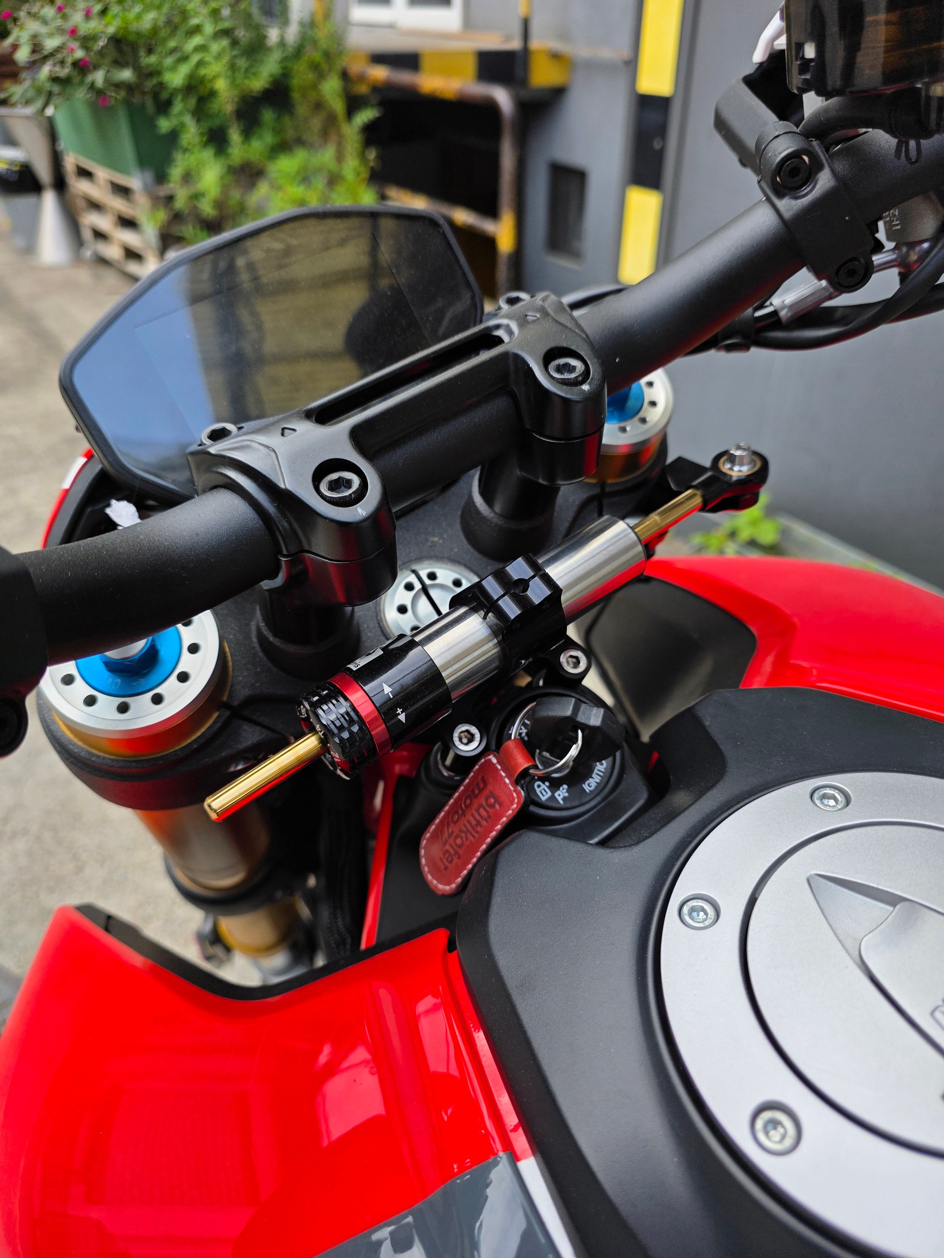 DUCATI Hypermotard 950 SP-image-5