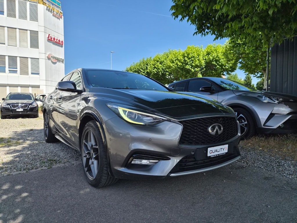 INFINITI Q30 2.2d Premium AWD DCT