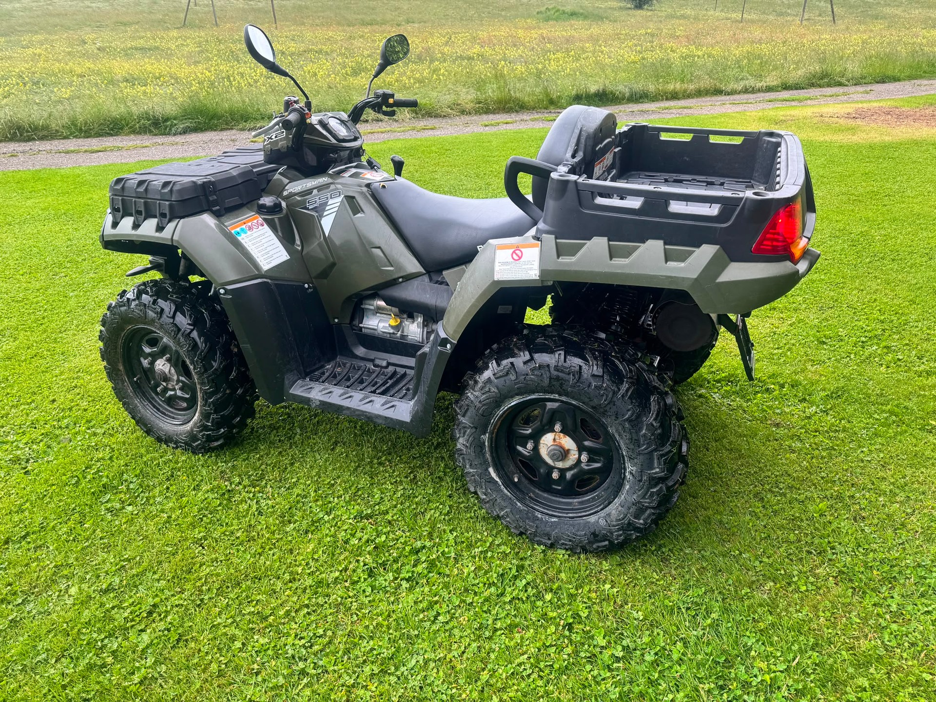 POLARIS Sportsman 570 4x4-image-1