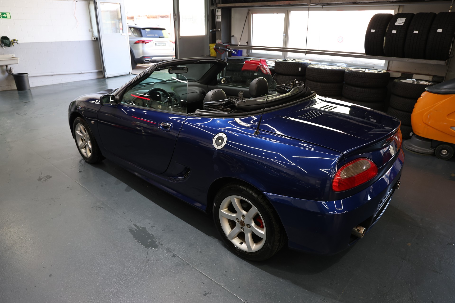 MG TF 135-showroom-element-1