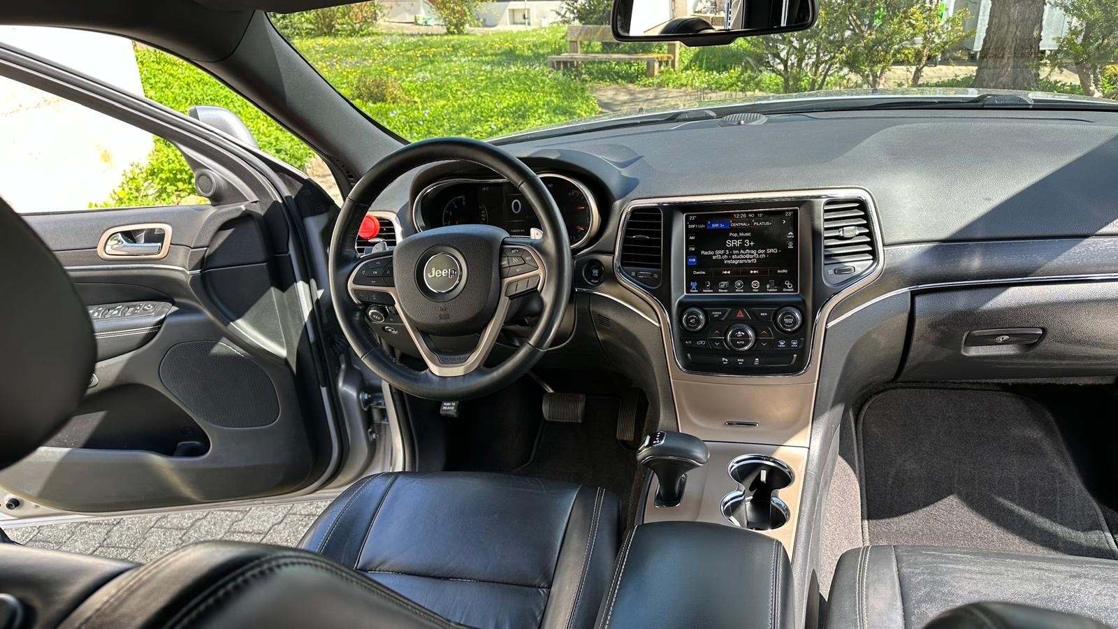 JEEP Grand Cherokee 3.0 CRD Overland Automatic-image-9