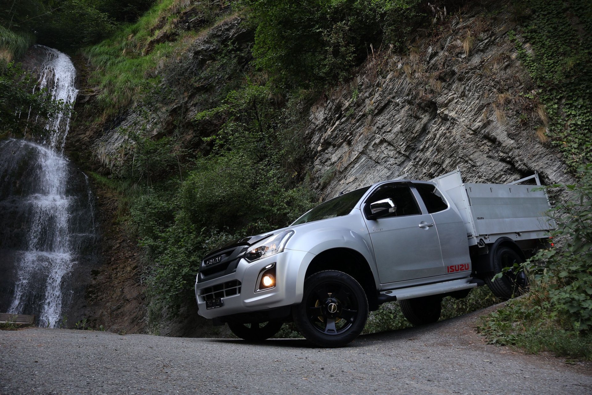 ISUZU D-MAX