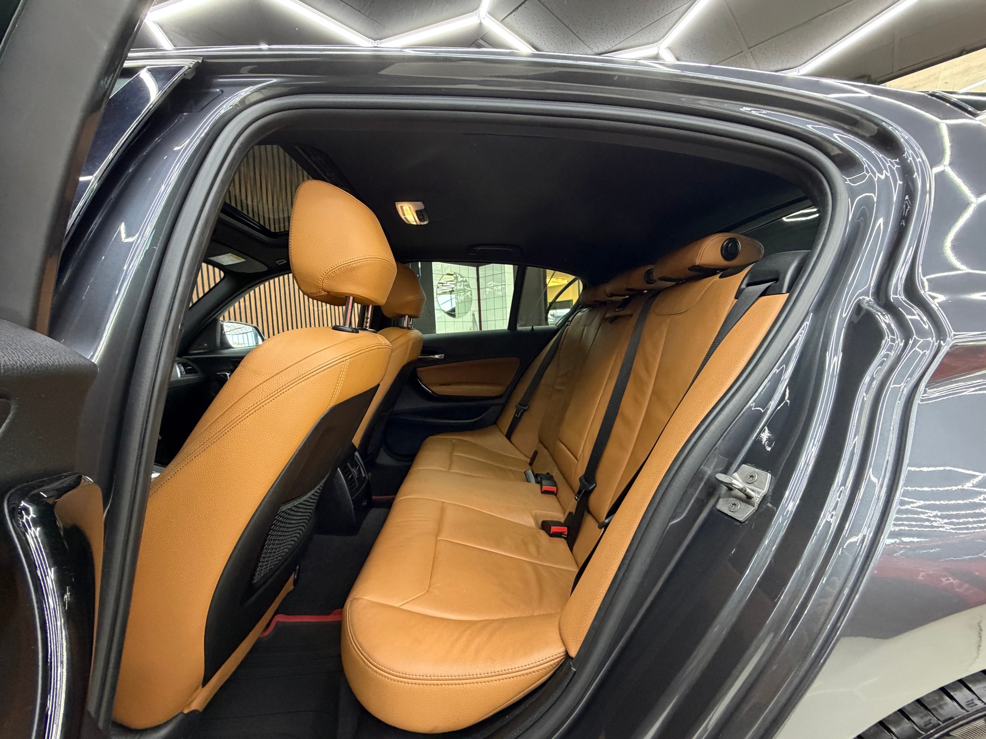 BMW M140i xDrive Steptronic-image-14