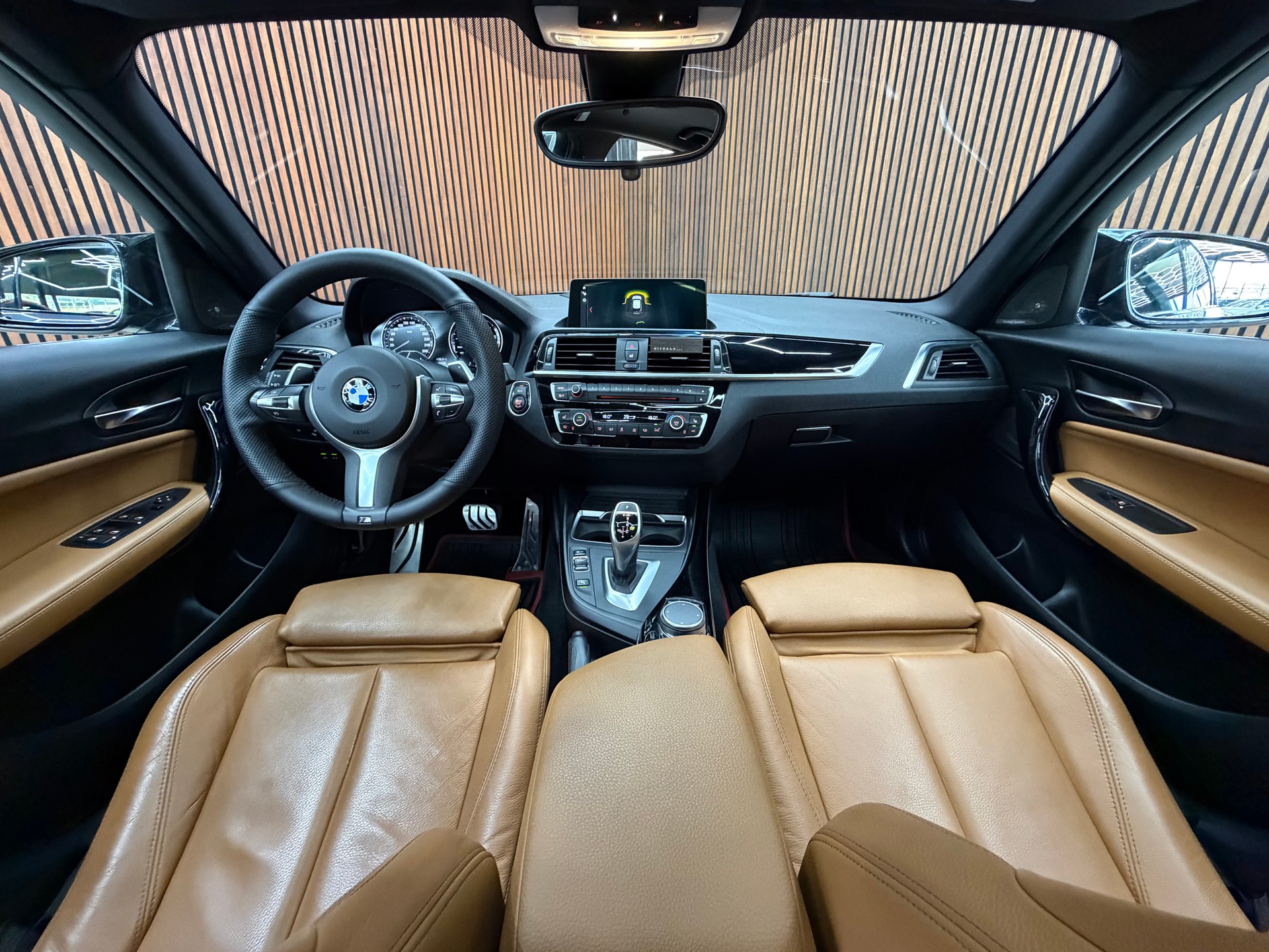 BMW M140i xDrive Steptronic-image-11