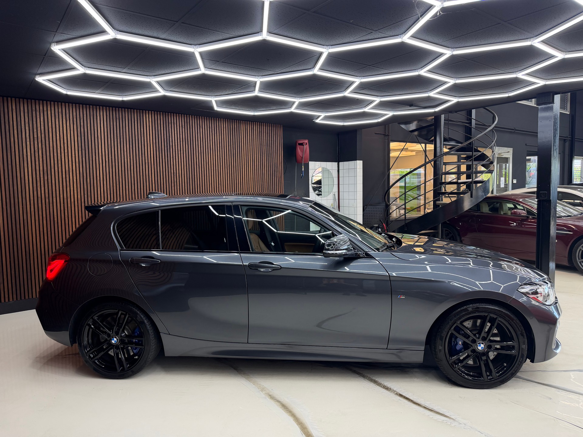 BMW M140i xDrive Steptronic-image-3