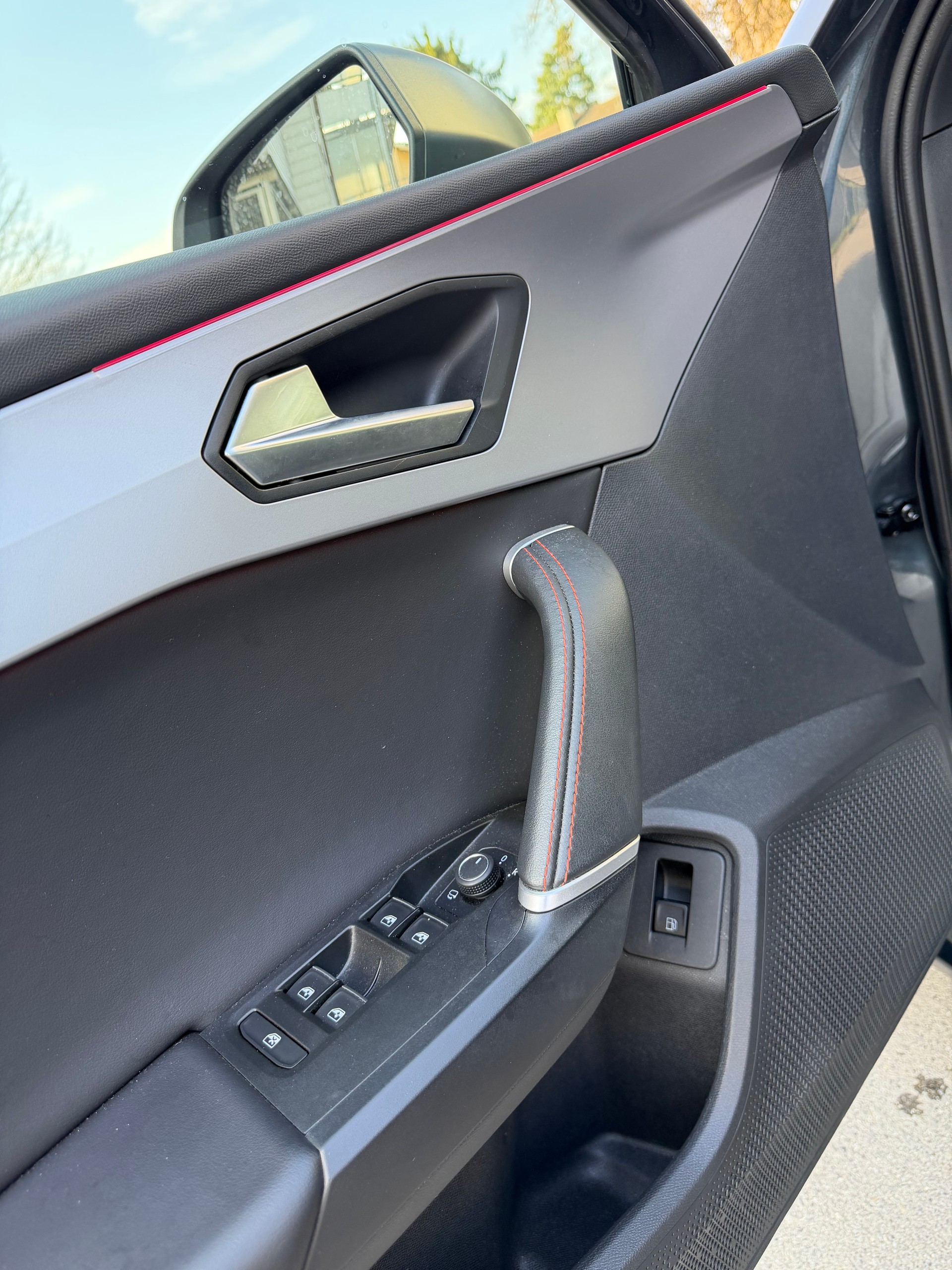 SEAT Leon 1.4 eHybrid pHEV DSG FR Vollausstattung-image-13