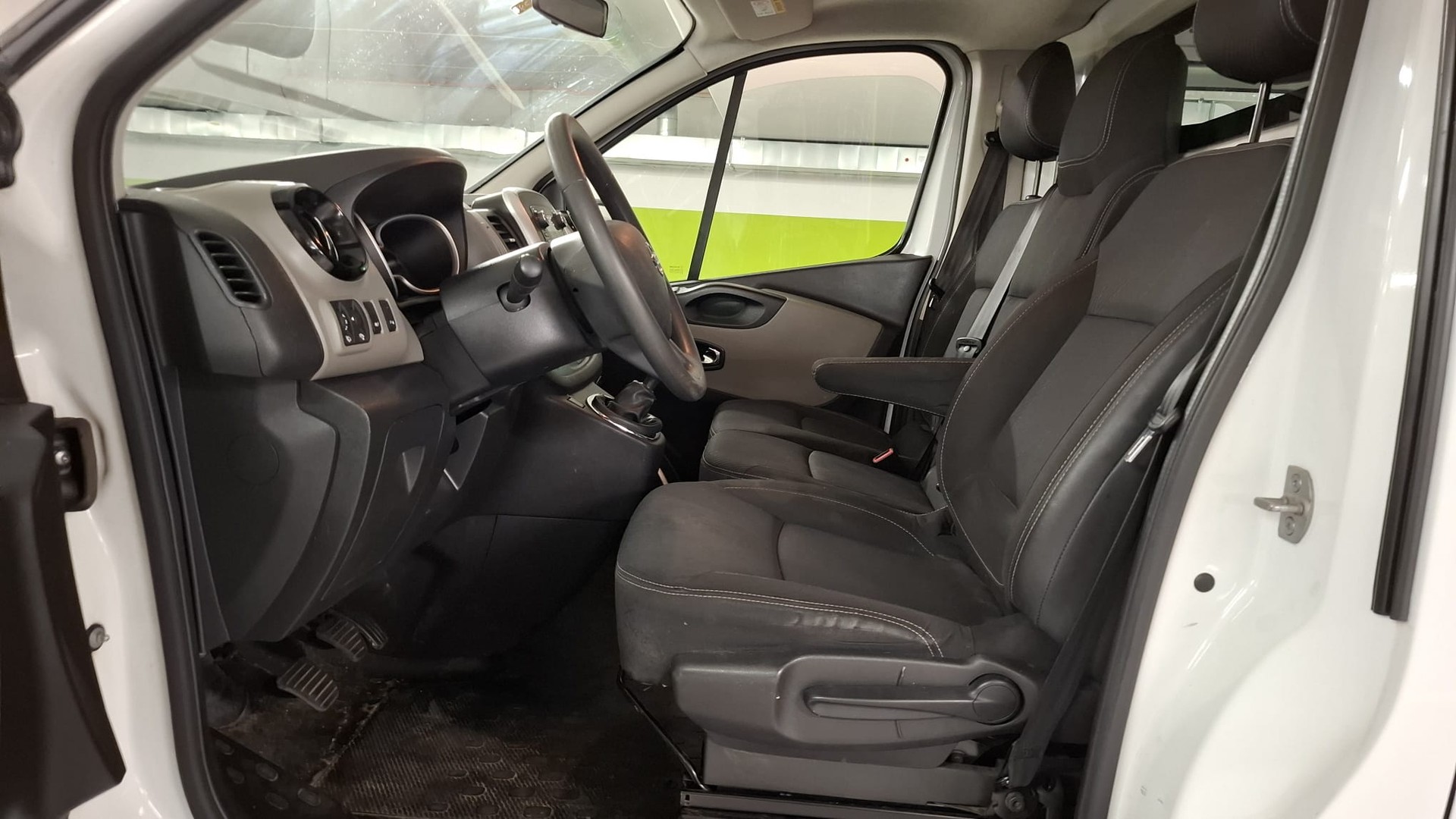 NISSAN NV300 dCi 95 2.7 L1H1 Pro-image-11