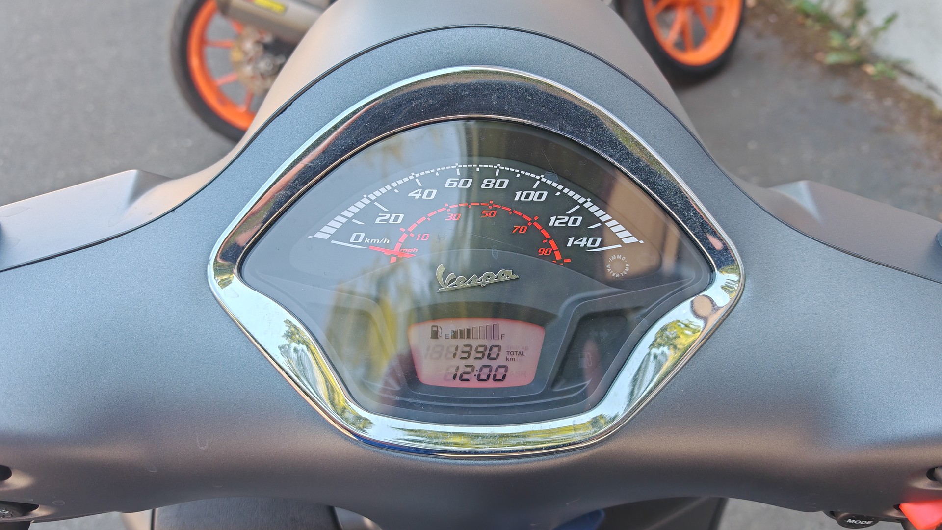 PIAGGIO Vespa GTS 300 Touring ABS-image-5