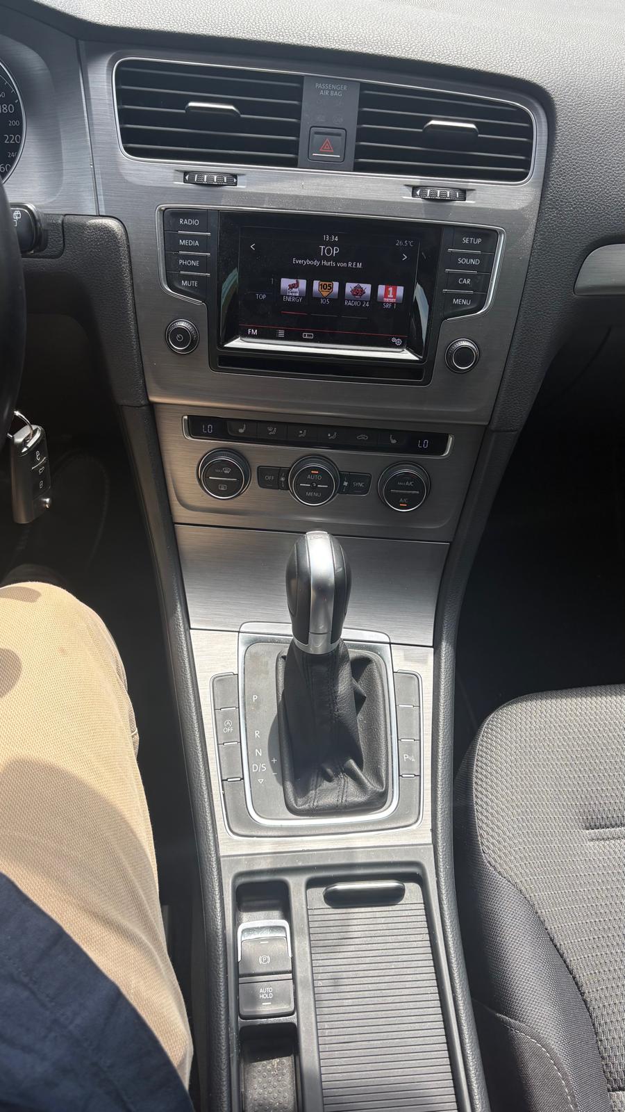VW Golf Variant 1.4 TSI Comfortline DSG-image-8