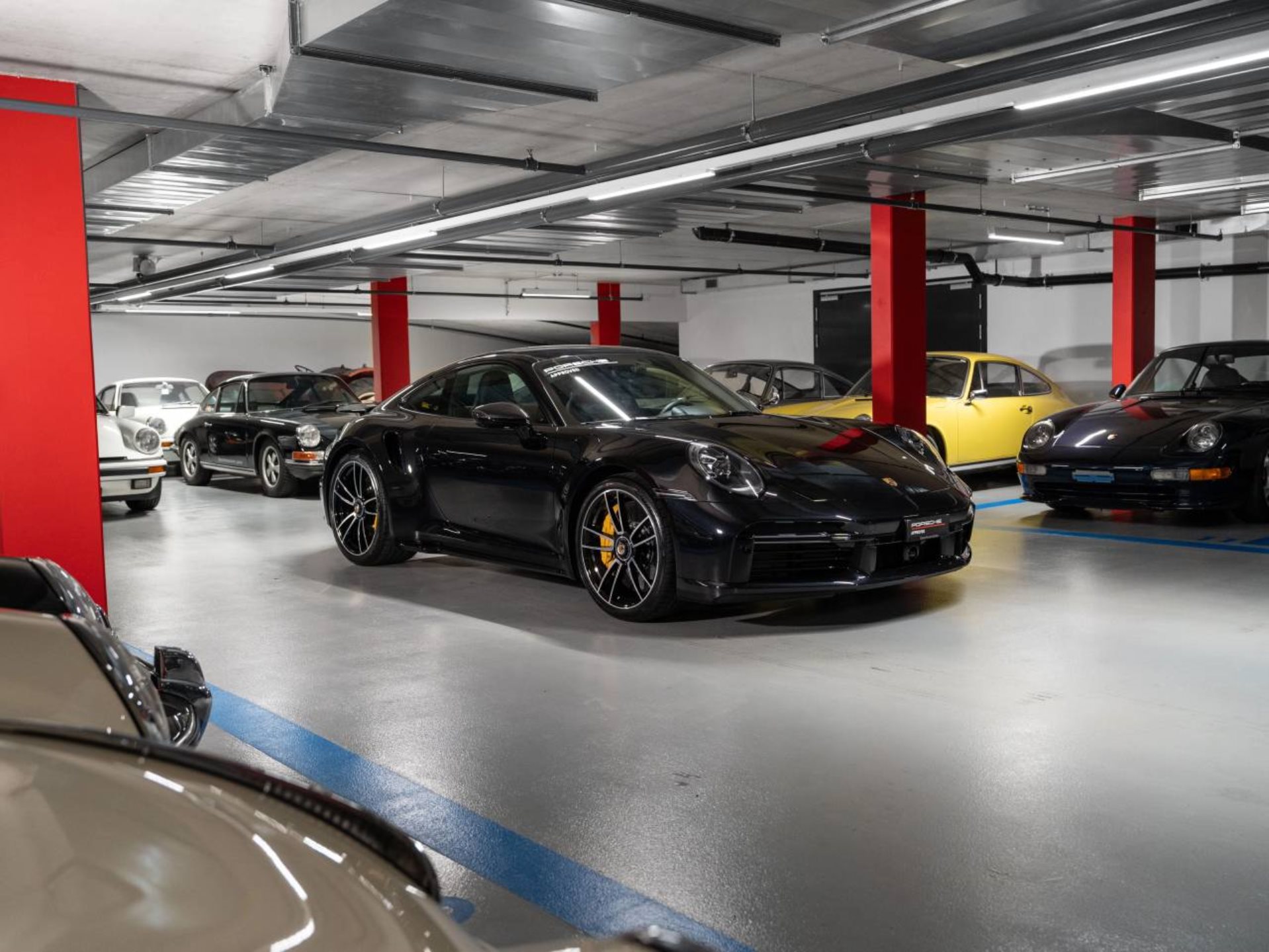 PORSCHE 911 Turbo S (MY21)-image-5