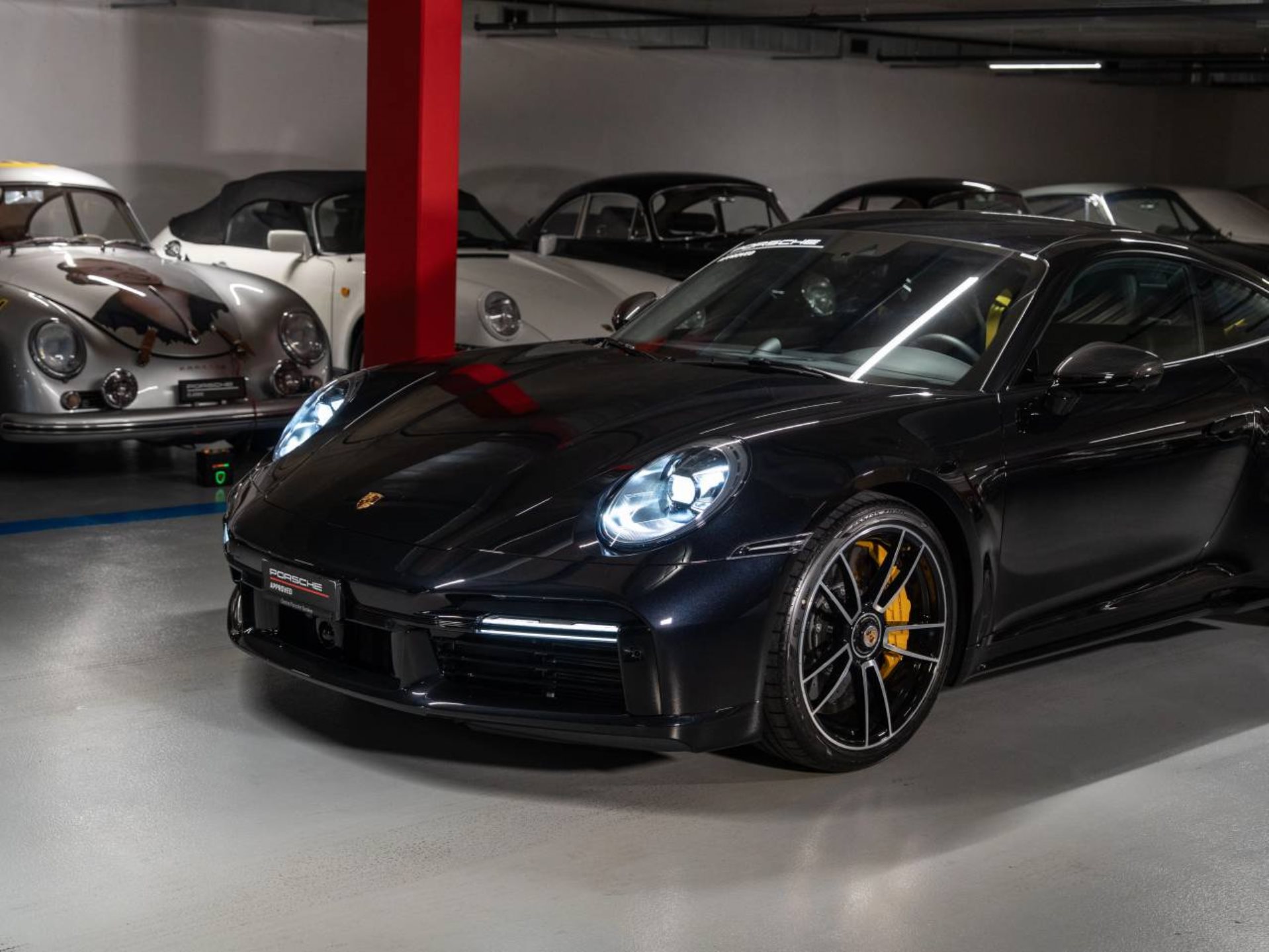 PORSCHE 911 Turbo S (MY21)-image-26