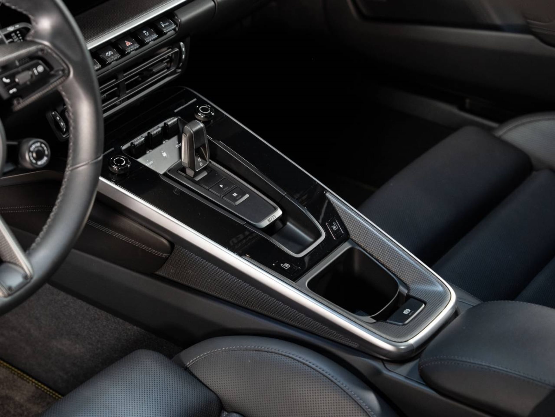 PORSCHE 911 Turbo S (MY21)-image-12