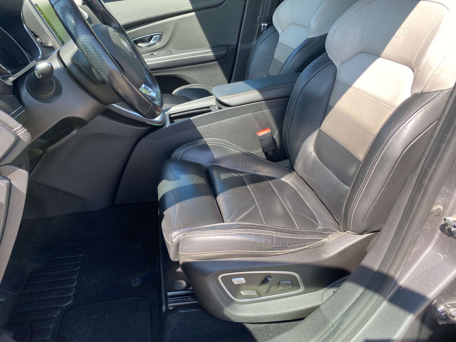 RENAULT Scénic 1.6 dCi Initiale Paris EDC-image-8