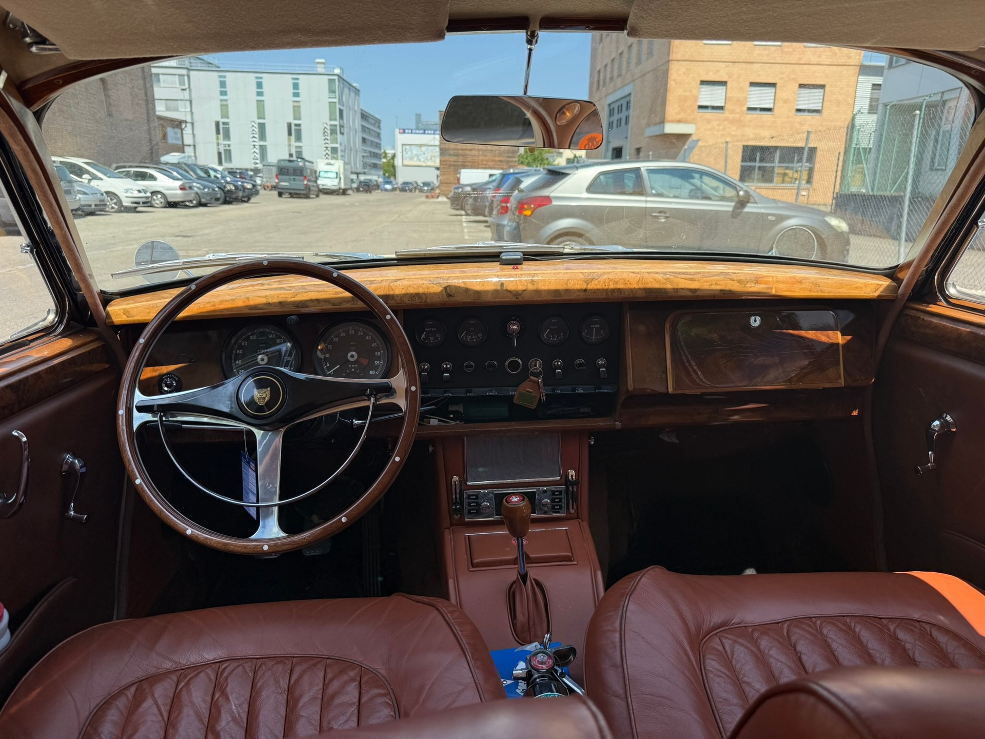 JAGUAR MK 2-image-9