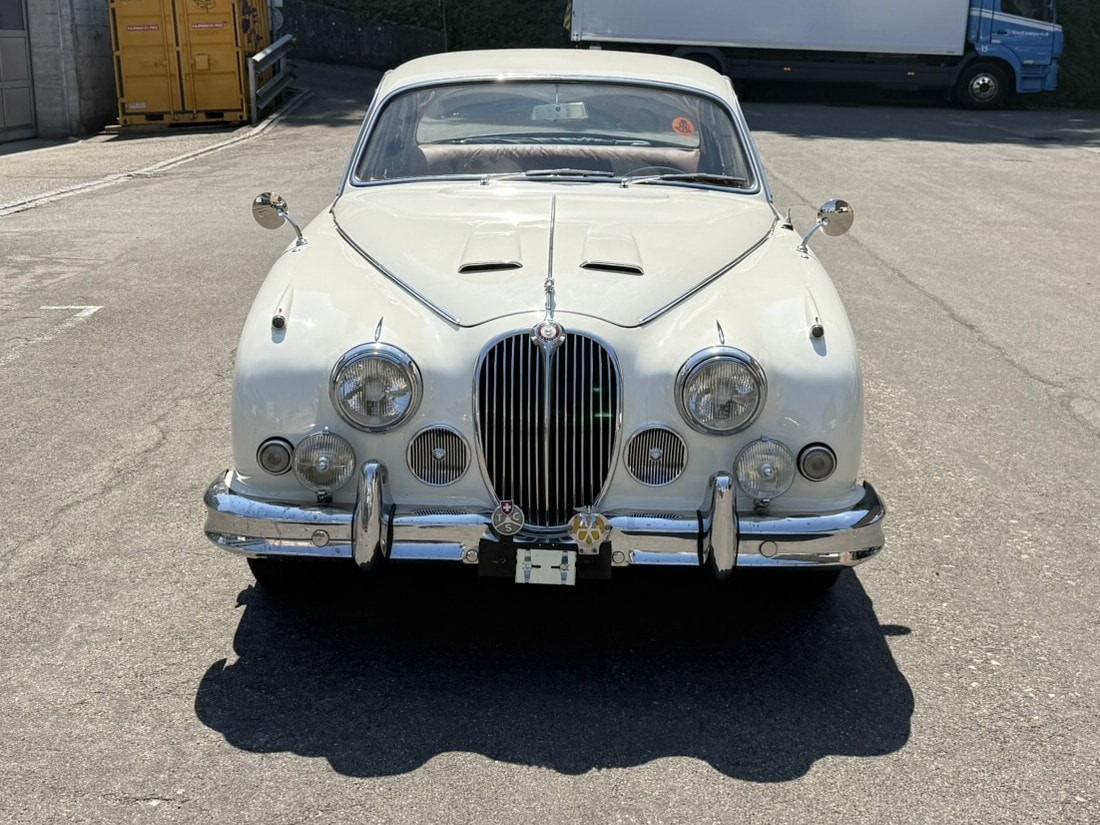 JAGUAR MK 2-image-1