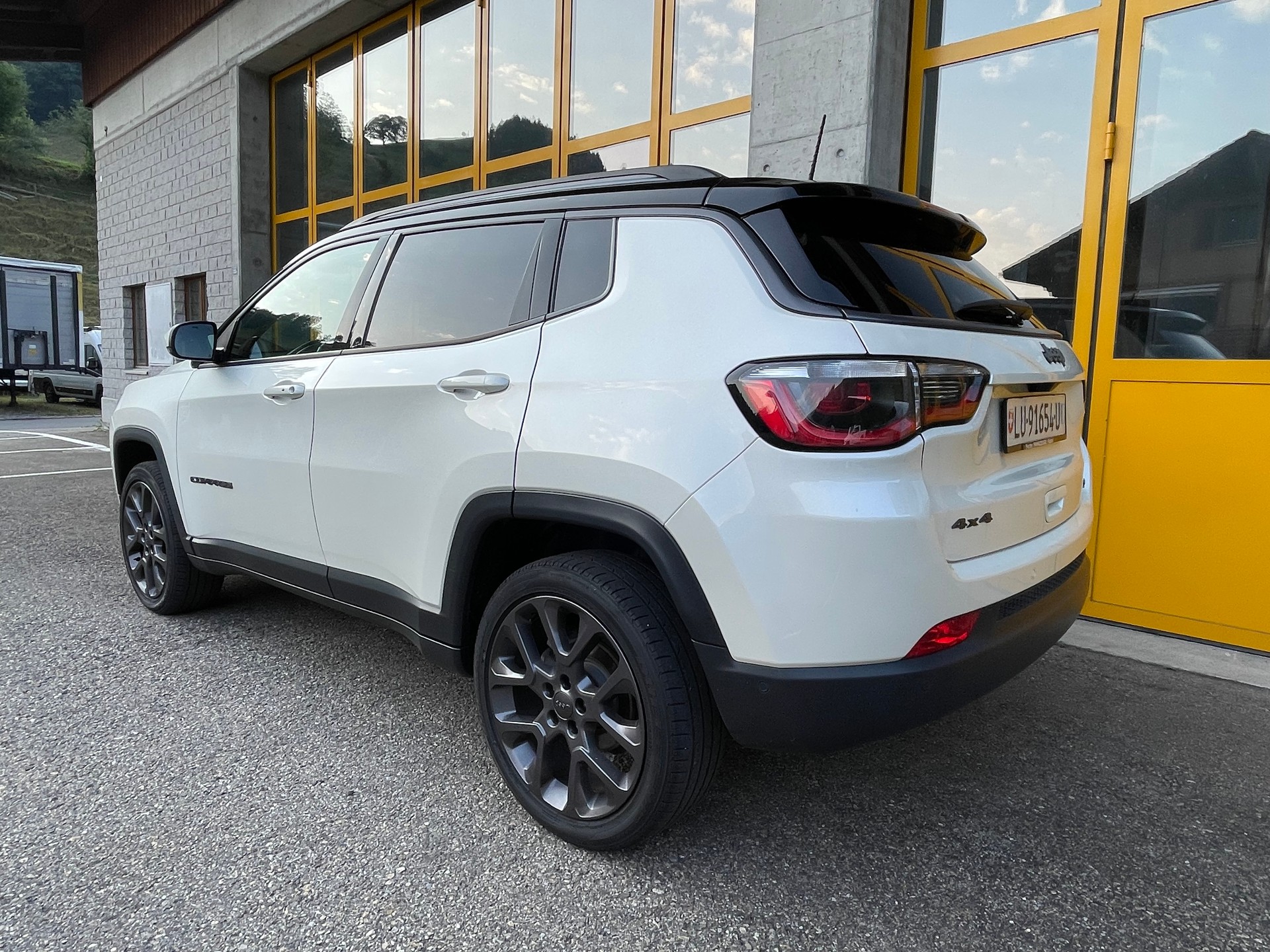 JEEP Compass 1.4 Turbo S Sport Edition AWD 9ATX-image-3