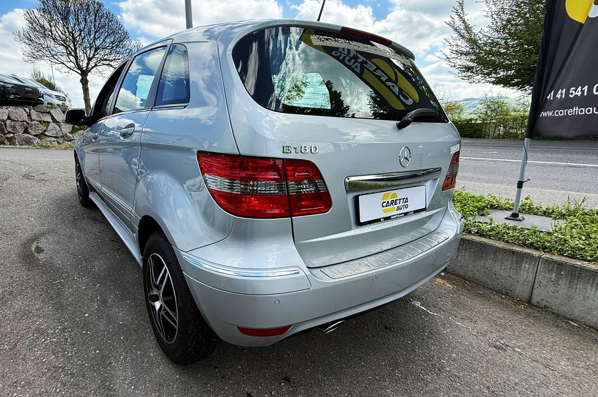 MERCEDES-BENZ B 180 Selection Autotronic-showroom-element-2