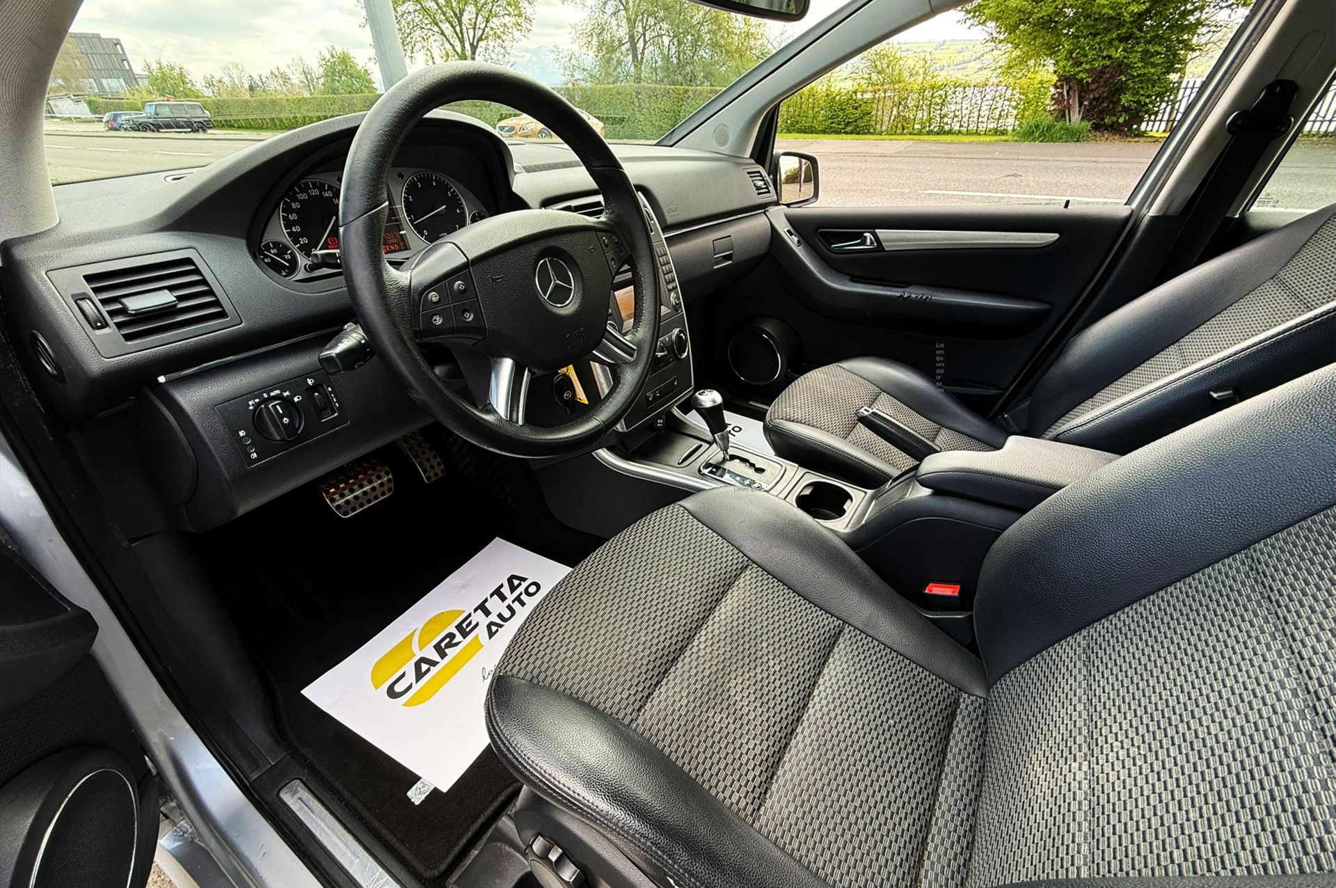 MERCEDES-BENZ B 180 Selection Autotronic-showroom-element-3