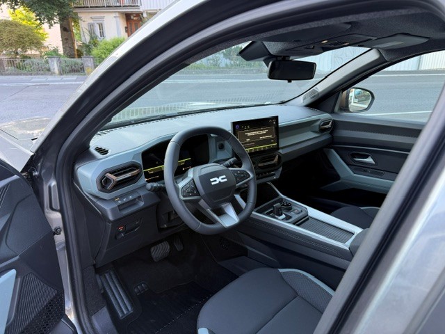 DACIA Bigster 1.2 Hybrid Extreme 4WD-image-4