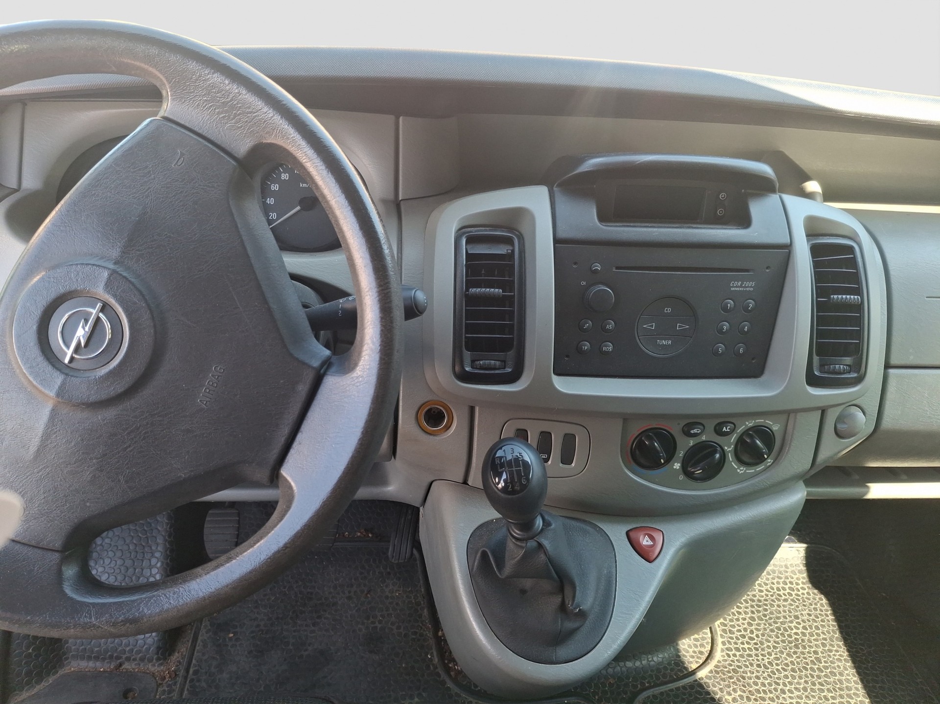 OPEL Vivaro Life 1.9 CDTI 2.7t-image-8