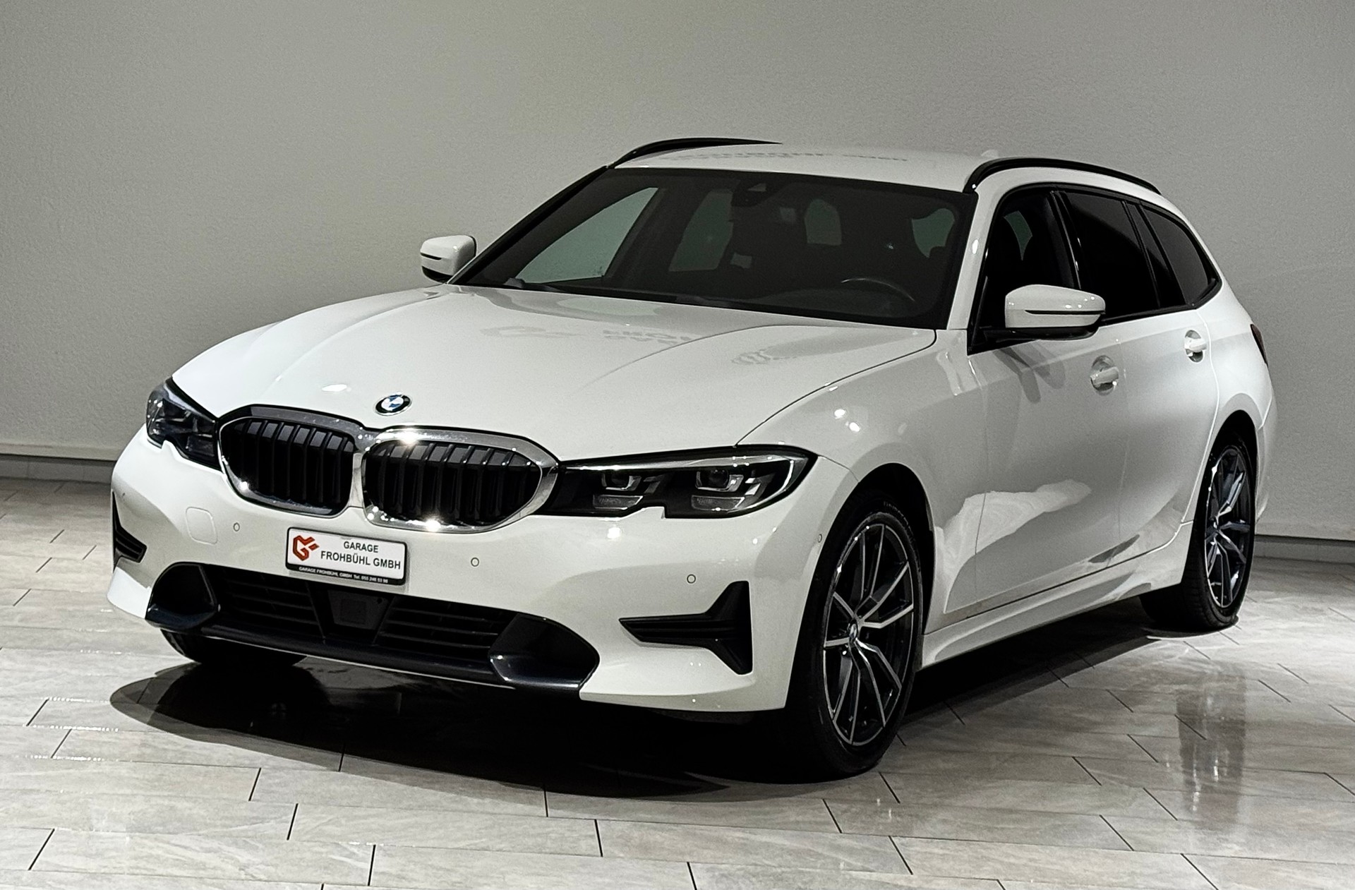 BMW 320d xDrive 48V Touring Steptronic | 1.Hand | AHK |