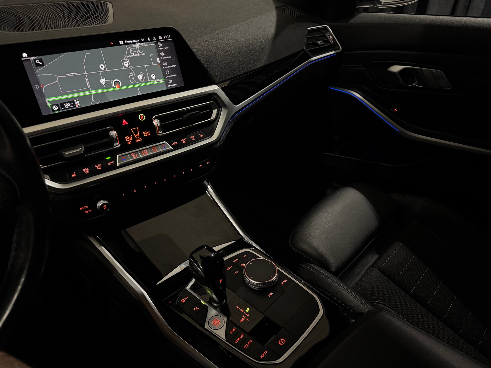 BMW 320d xDrive 48V Touring Steptronic | 1.Hand | AHK |-image-17