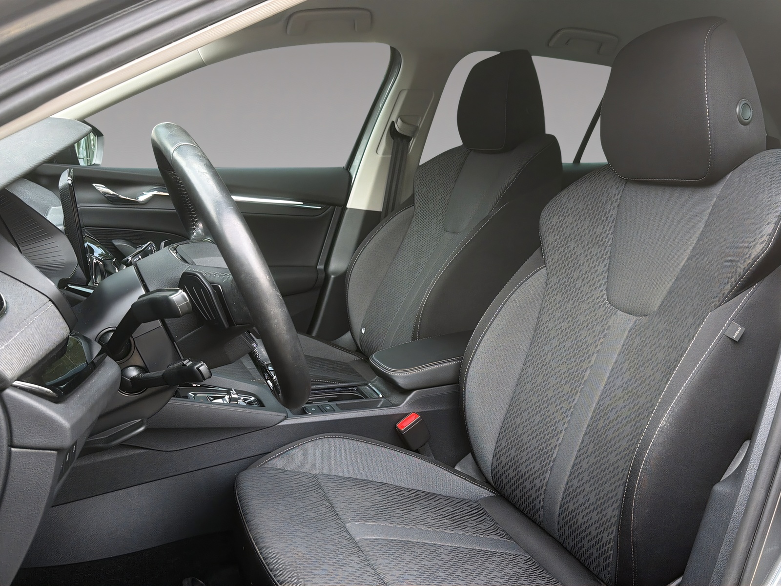 SKODA Octavia Combi 2.0 TDI 150 Style DSG-image-5
