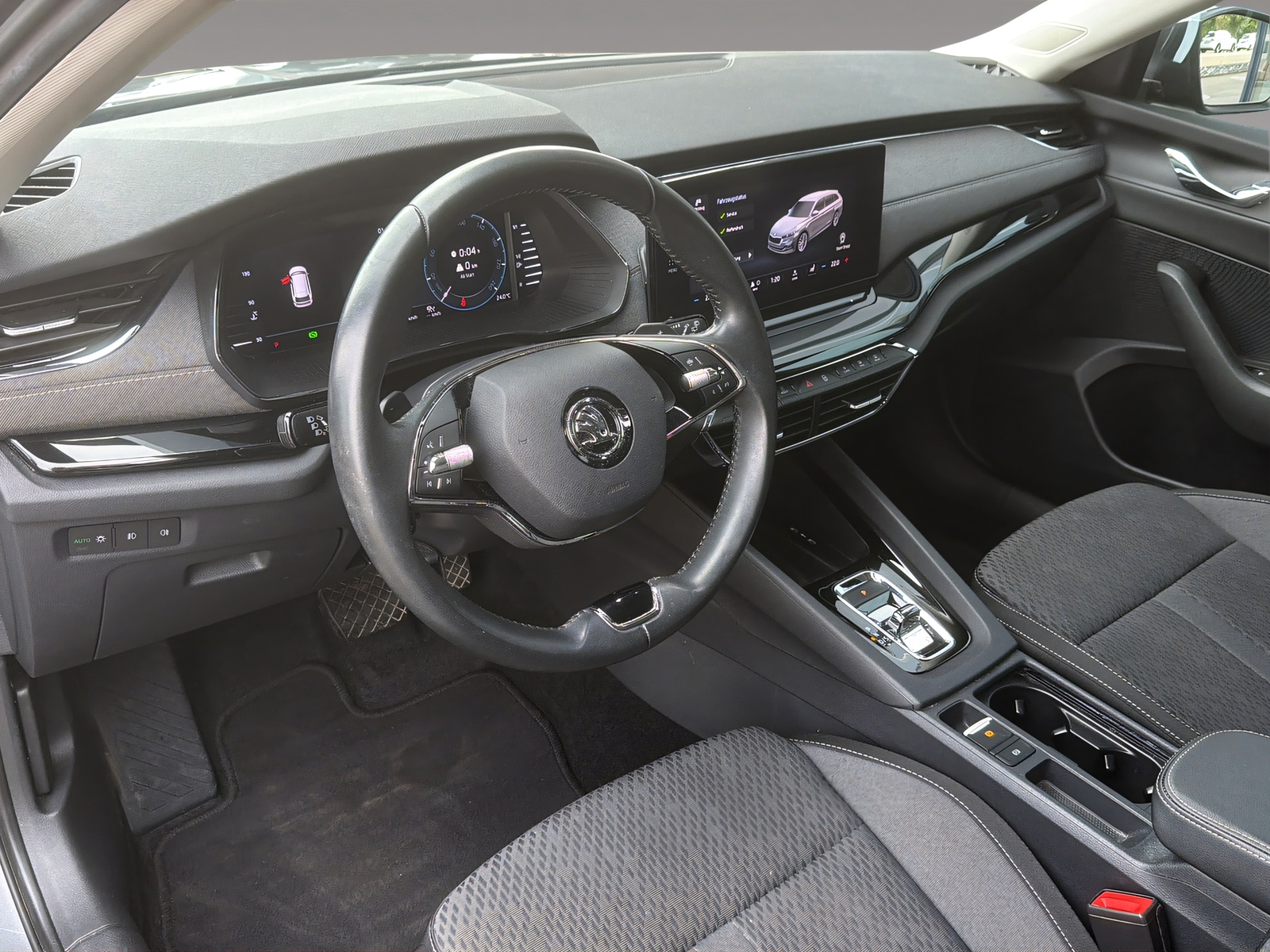 SKODA Octavia Combi 2.0 TDI 150 Style DSG-image-6