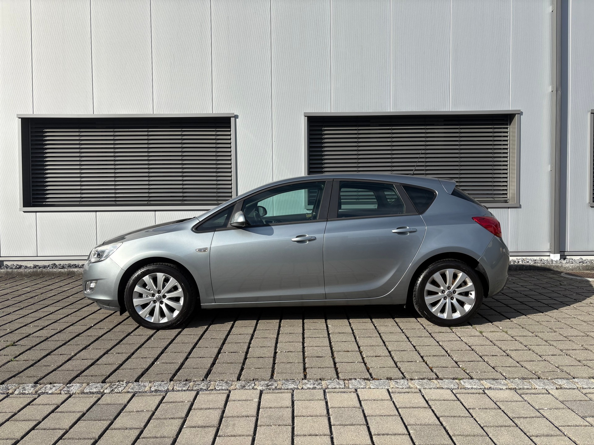 OPEL Astra 1.4i 16V Turbo Frisch ab MFK 10.09.2026 & Service-image-10