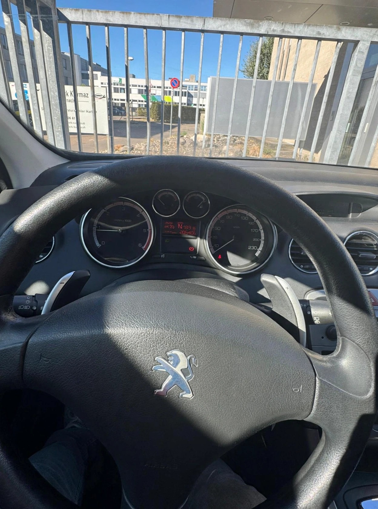 PEUGEOT 308 SW 1.6 HDI Business Sehr Gepflegt Automat!!-image-2