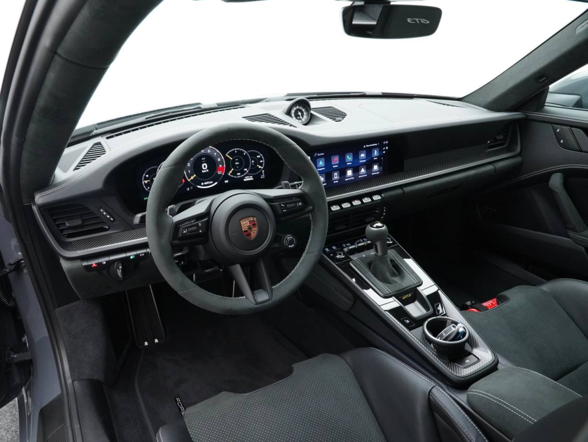 PORSCHE 911 GT3-image-14