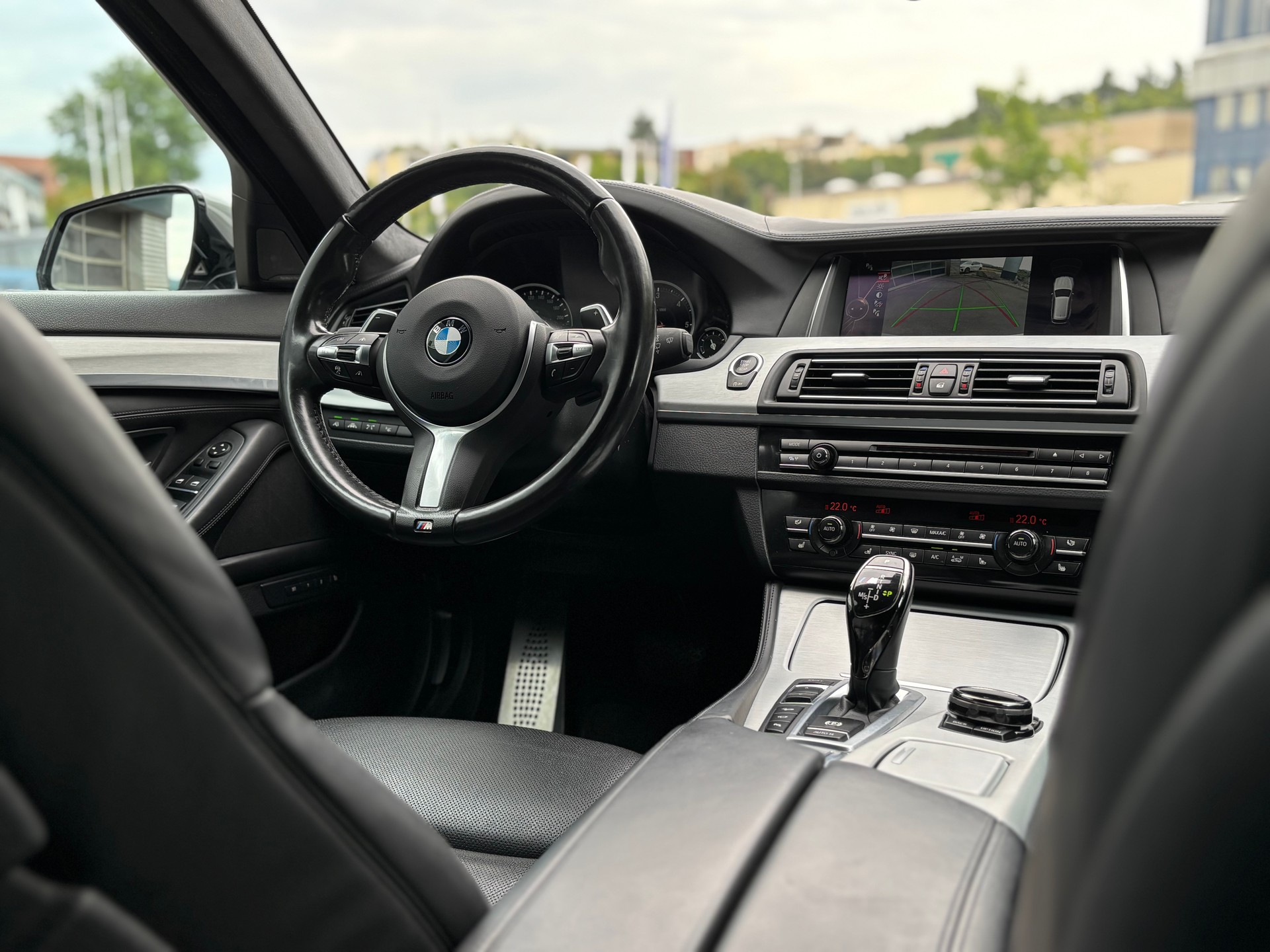 BMW 5er Reihe F11 Touring M 550d xDrive-image-12