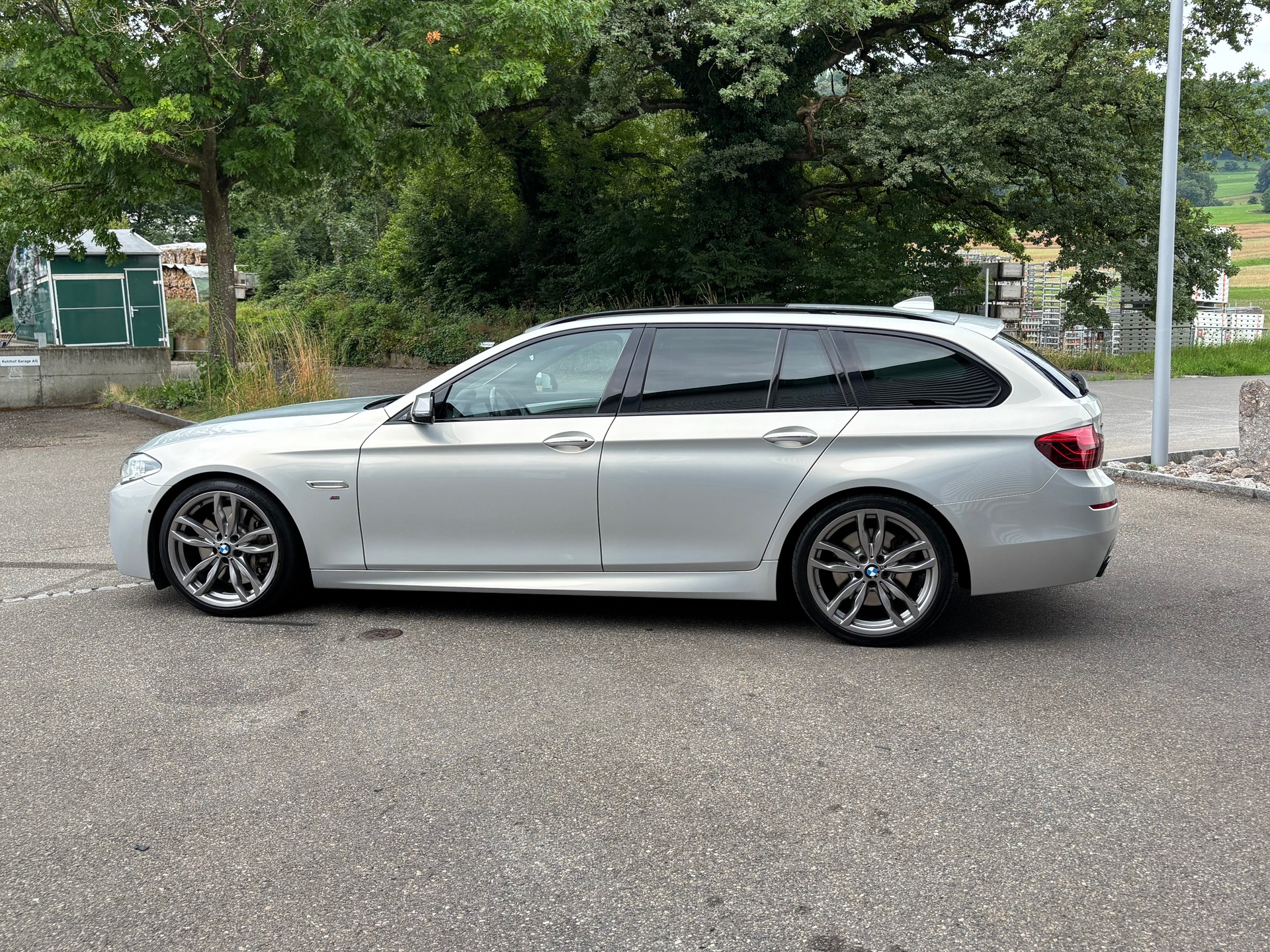BMW 5er Reihe F11 Touring M 550d xDrive-image-4