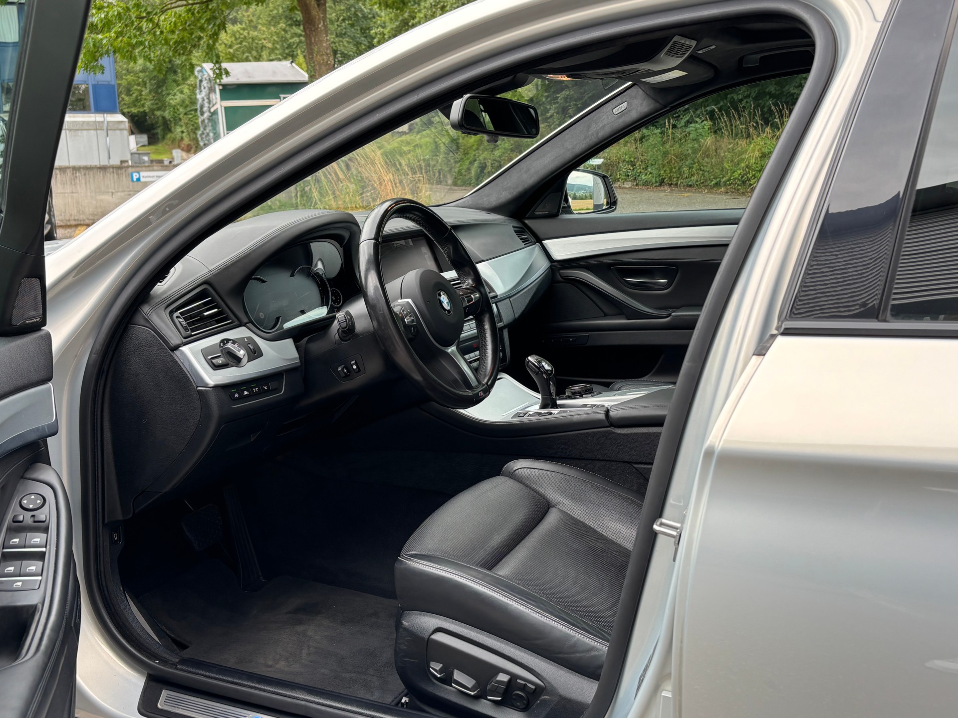 BMW 5er Reihe F11 Touring M 550d xDrive-showroom-element-2