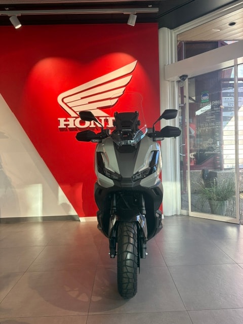 HONDA ADV 350-image-7