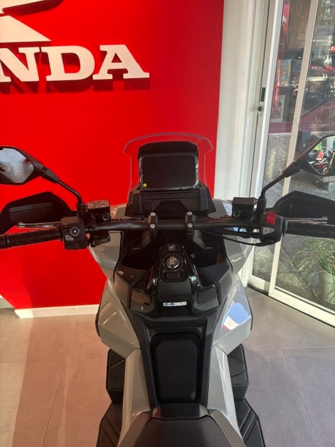 HONDA ADV 350-image-8