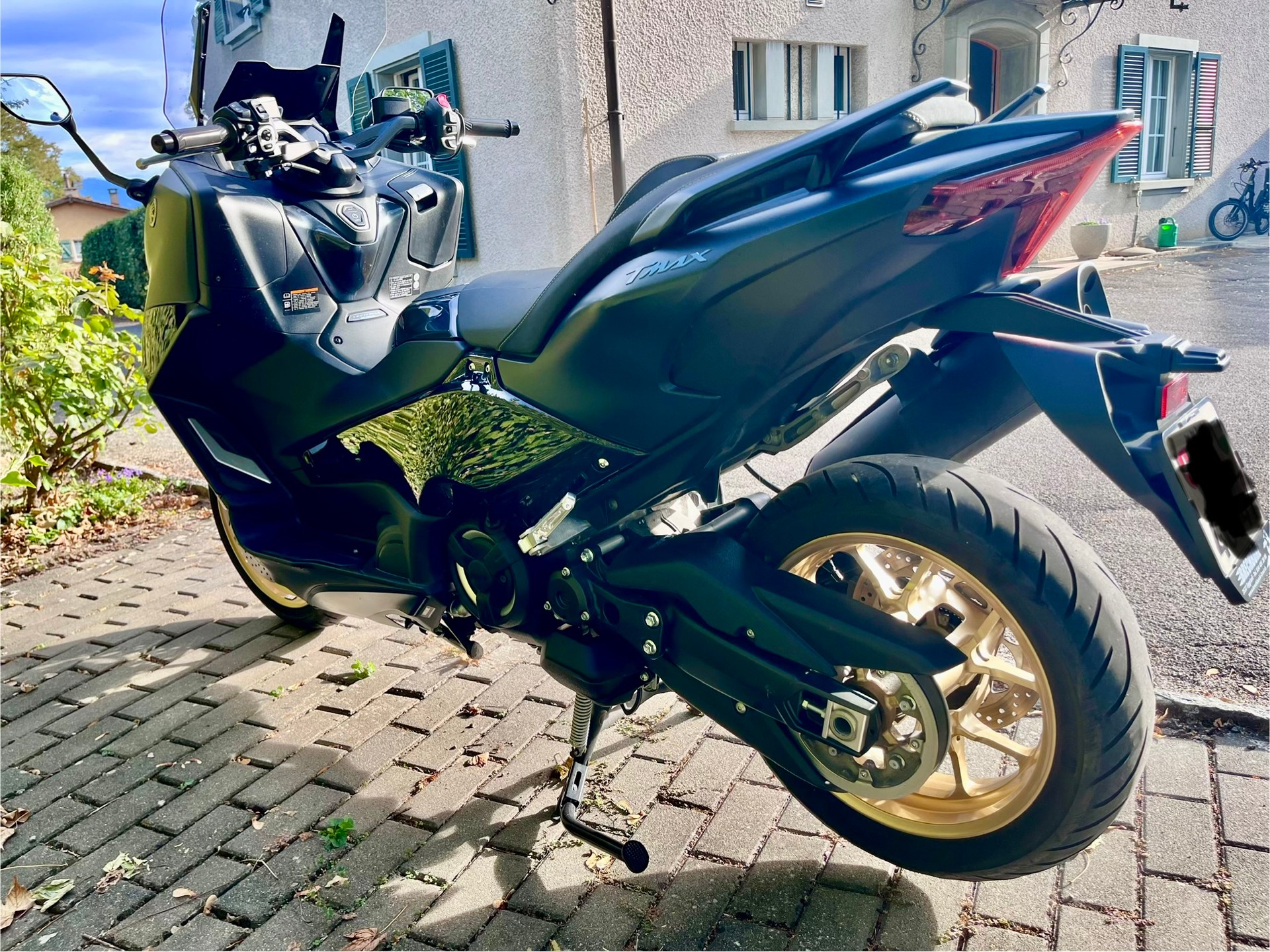 YAMAHA T-MAX Tech-Max XP 560-image-2