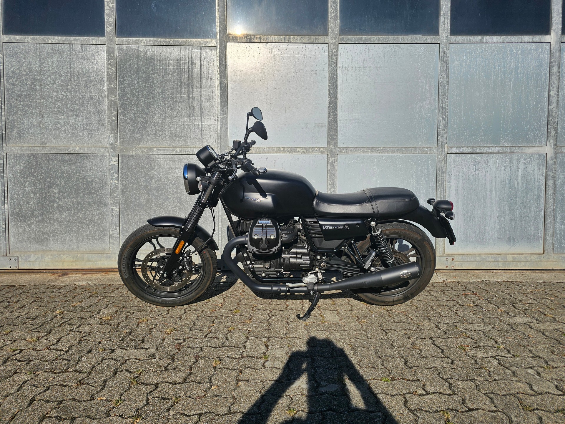 MOTO GUZZI V7 III Stone 750 ABS-image-1