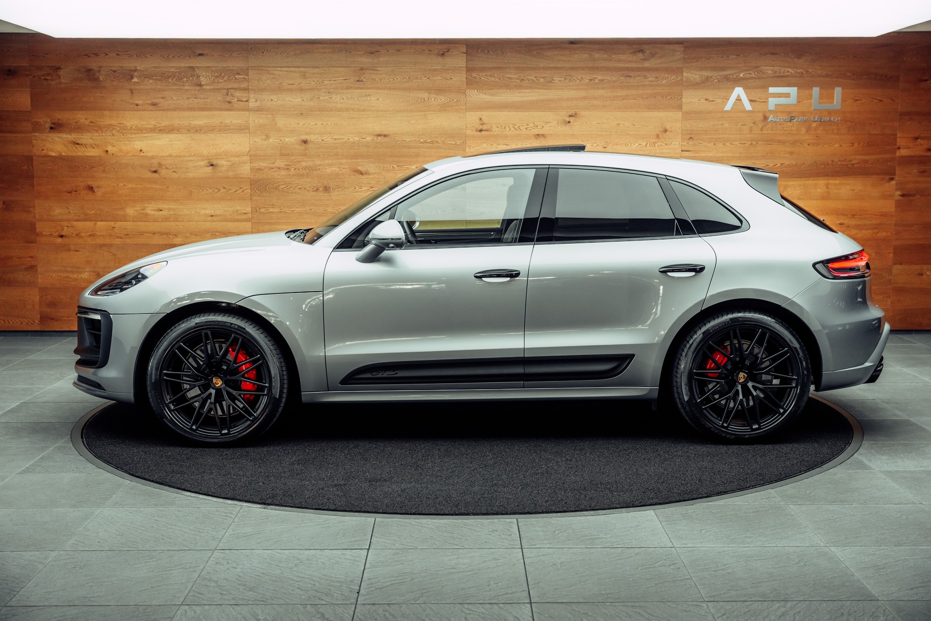 PORSCHE Macan GTS PDK Dolomitsilber-image-8