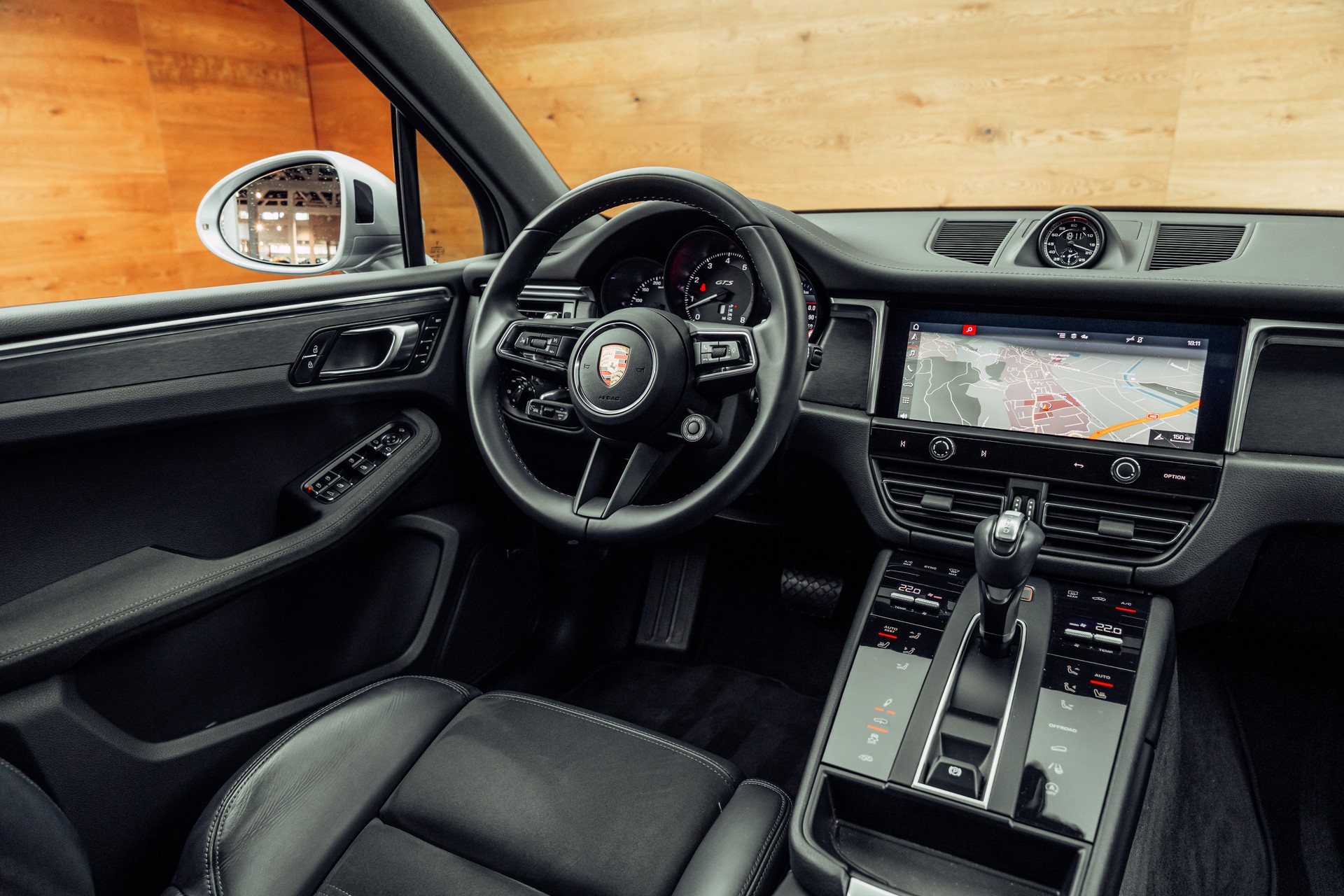 PORSCHE Macan GTS PDK Dolomitsilber-image-15
