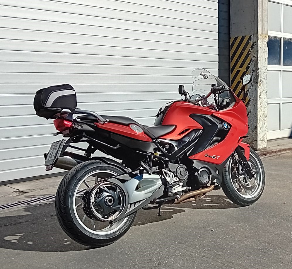 BMW F 800 GT-image-2