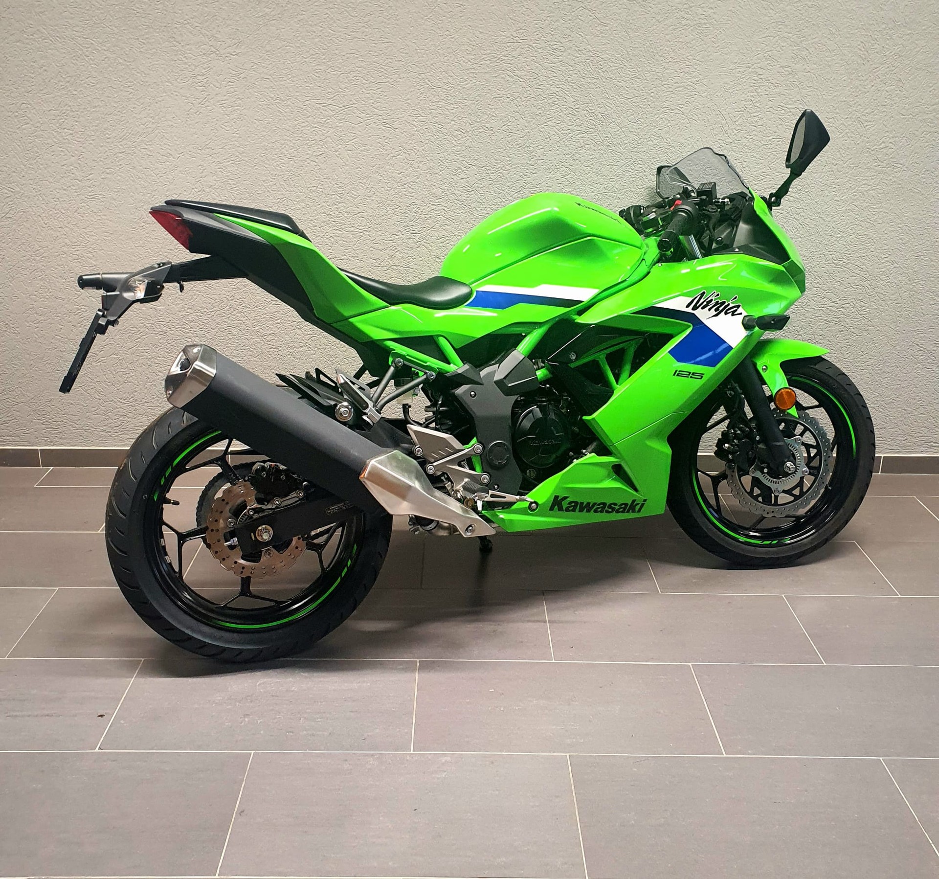 KAWASAKI Ninja 125-image-2