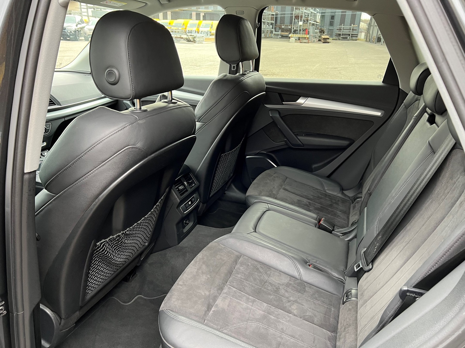 AUDI Q5 50 TDI quattro tiptronic-image-9
