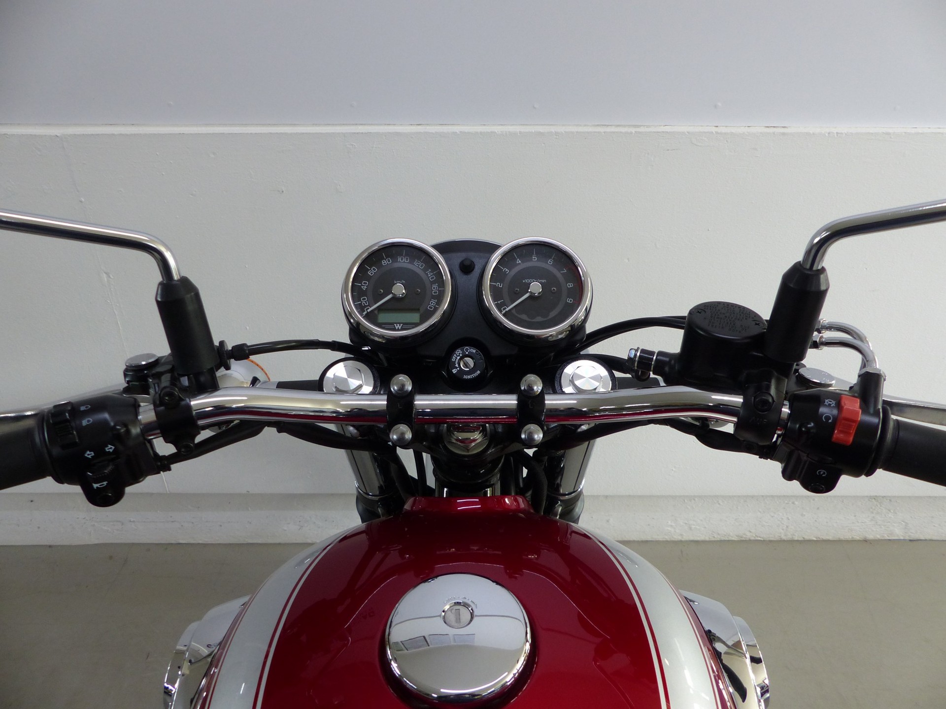 KAWASAKI W 800-image-4