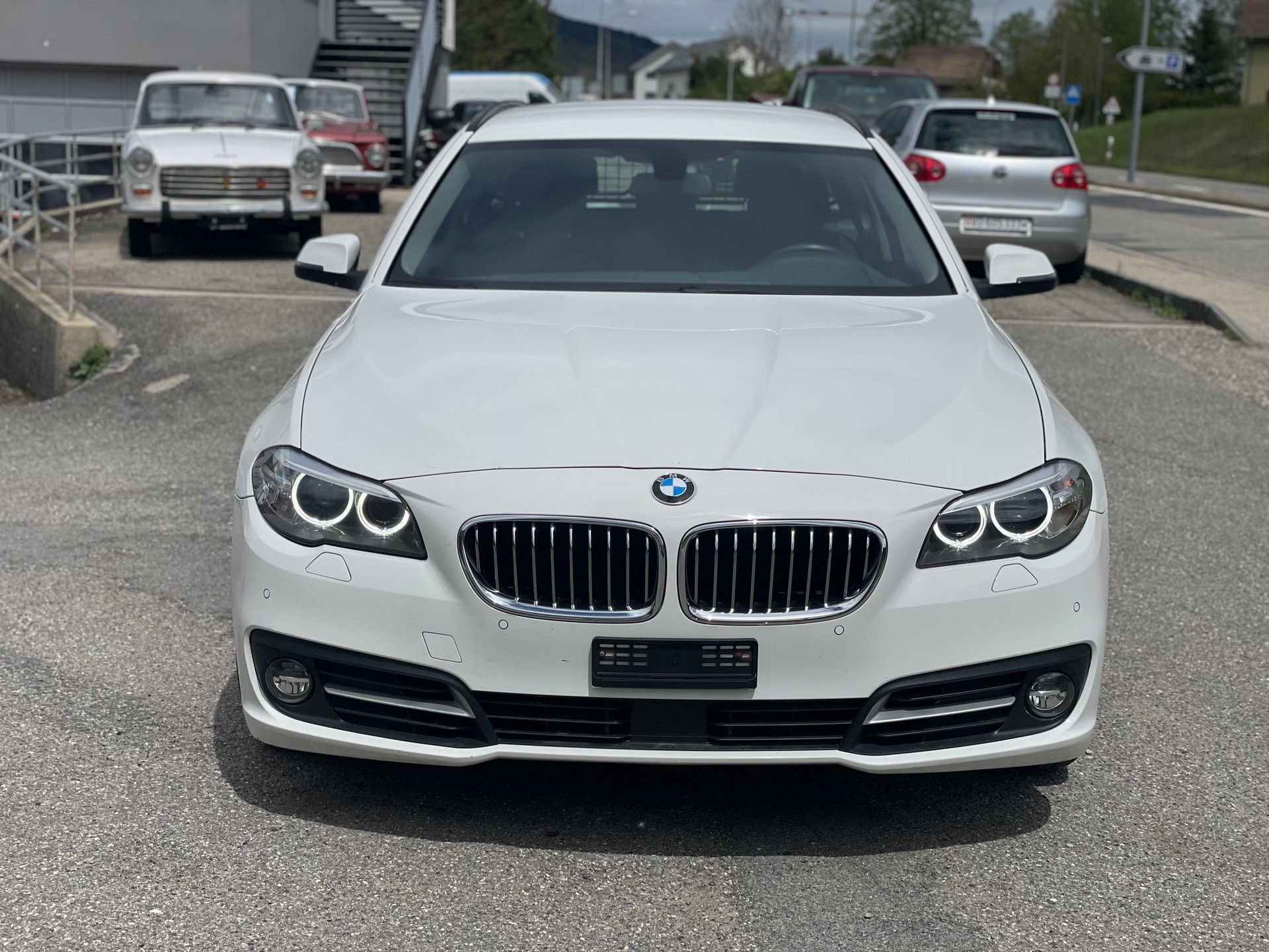 BMW 530d Touring xDrive Steptronic-image-2