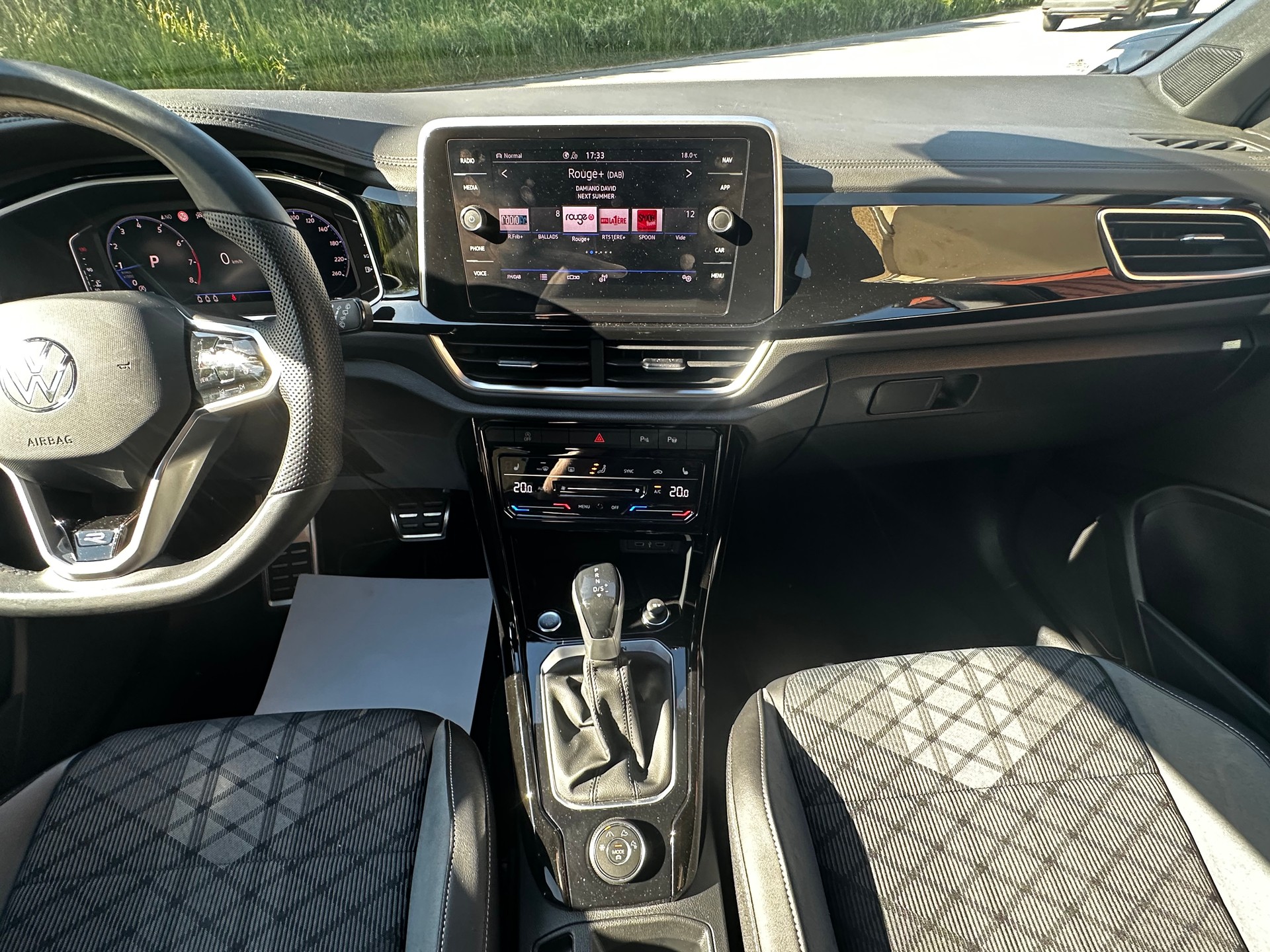 VW T-Roc 2.0 TSI R-Line DSG 4Motion-image-6