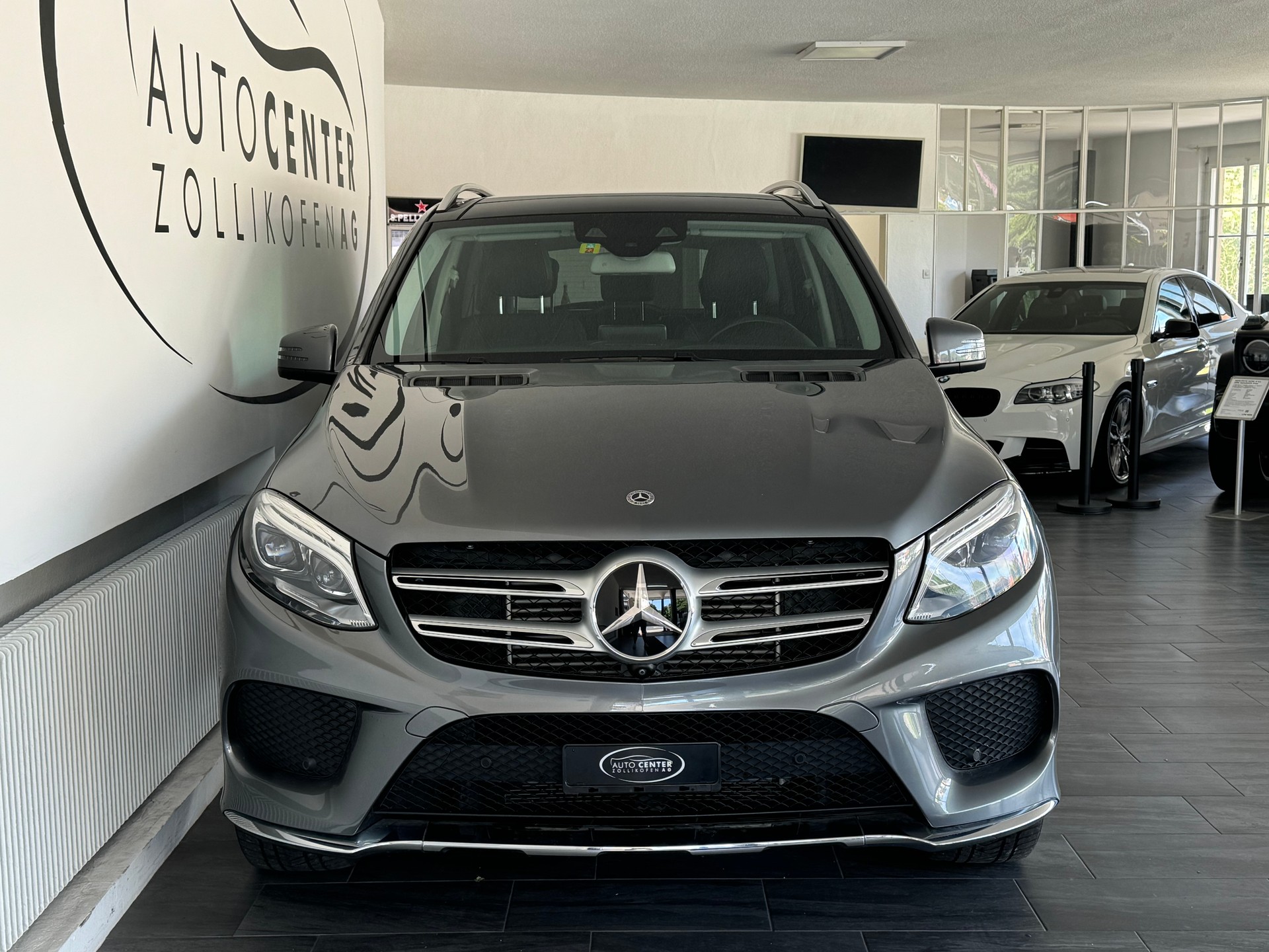 MERCEDES-BENZ AMG-Line GLE 350 d Executive 4Matic 9G-Tronic-showroom-element-2