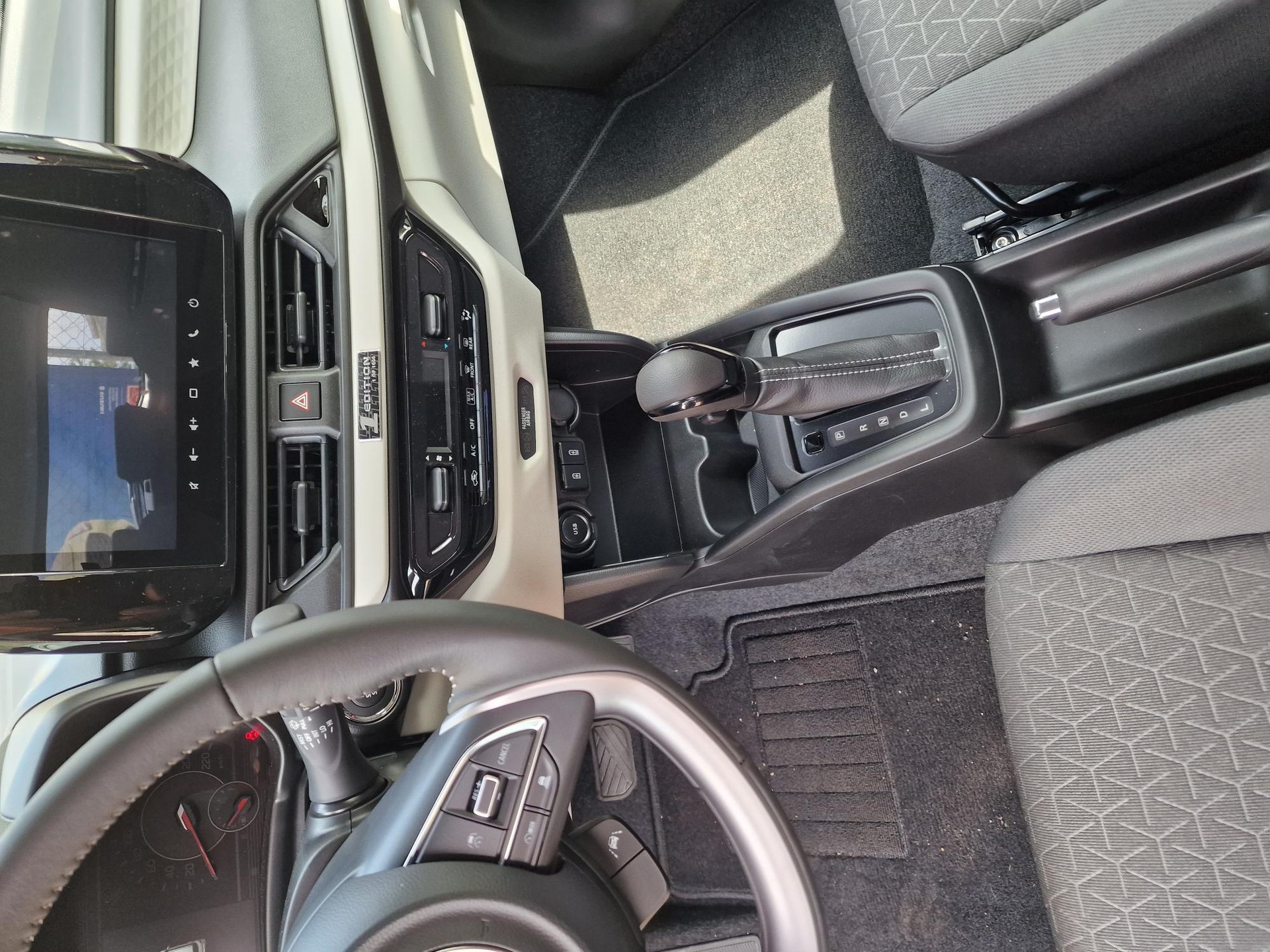 SUZUKI Swift 1.2 1st Edition Top Hybrid MY24-image-5