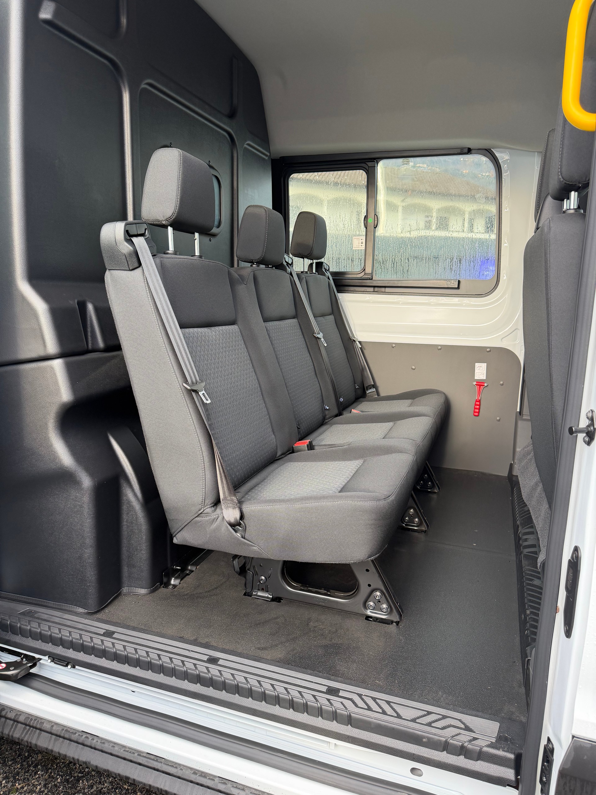 FORD Transit Van DCiV 350 L2 Trend 2.0 TDCi 130 FWD-showroom-element-3