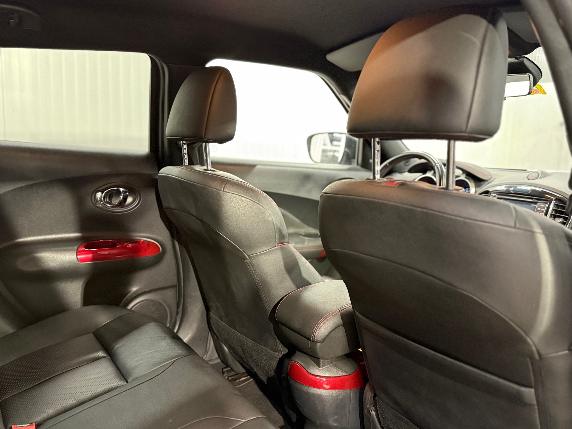 NISSAN Juke 1.6 DIG-T tekna-image-9